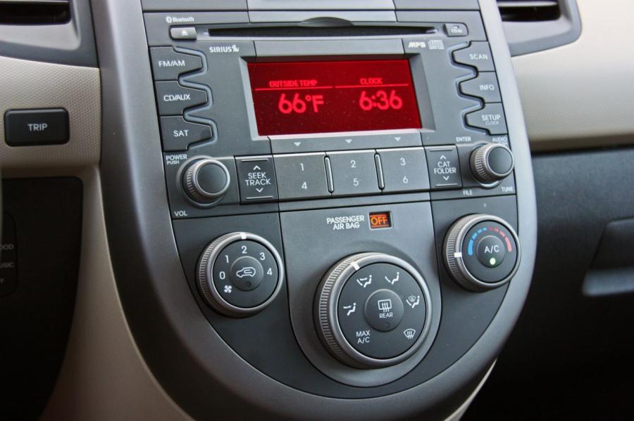  Kia Soul 2010 года  (фото 20 из 49)